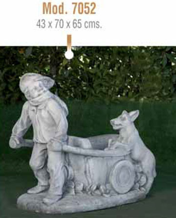 Figura/Estatua Maceta de Piedra NIÑO CON CARRO Y PERRO Modelo 7052  - 43x70x65h.